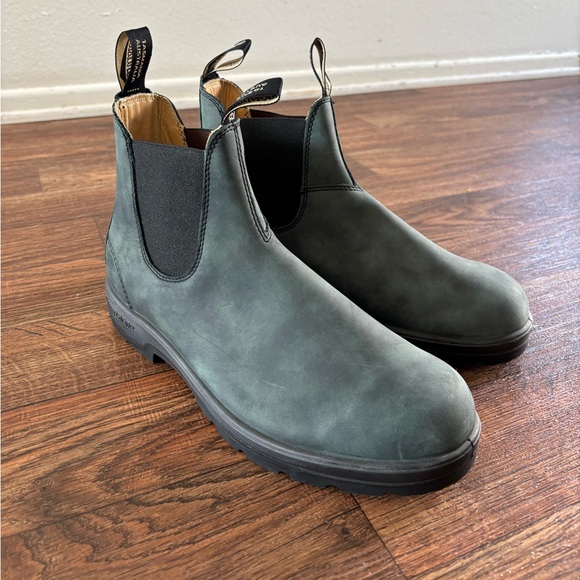 Blundstone Other - Blundstone Men's Rustic Black Chelsea Classic Boots